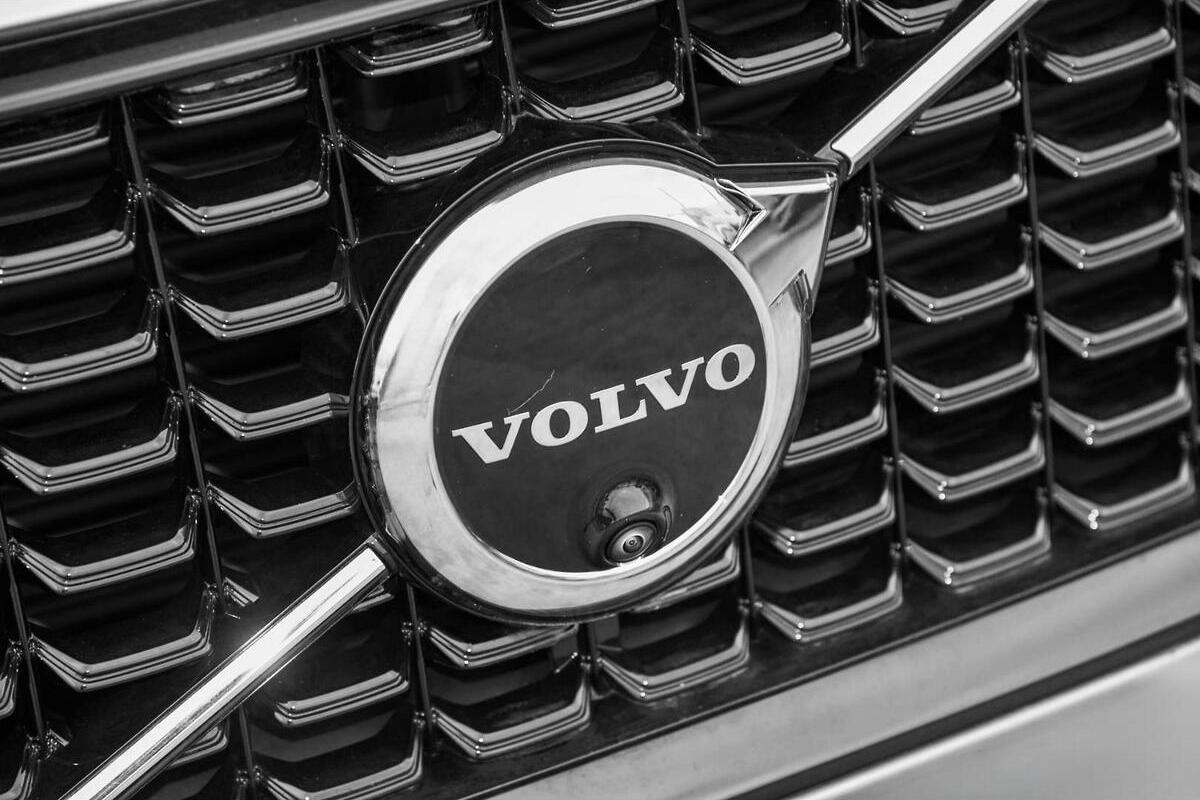 2024 Volvo XC60 Plus T8 Plug-In Hybrid Auto AWD MY25 image 10