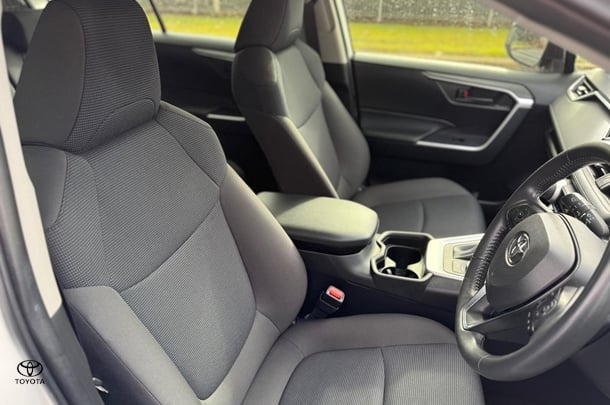 2021 Toyota RAV4 HYBRID GX AWD image 10