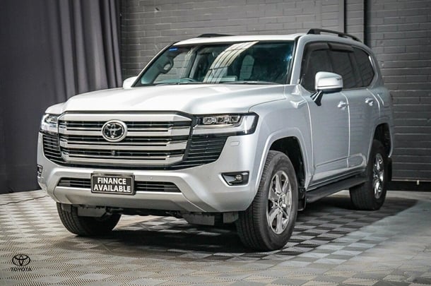 2024 Toyota Landcruiser VX image 4