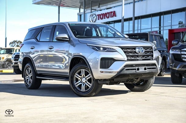 2024 Toyota Fortuner GX image 1