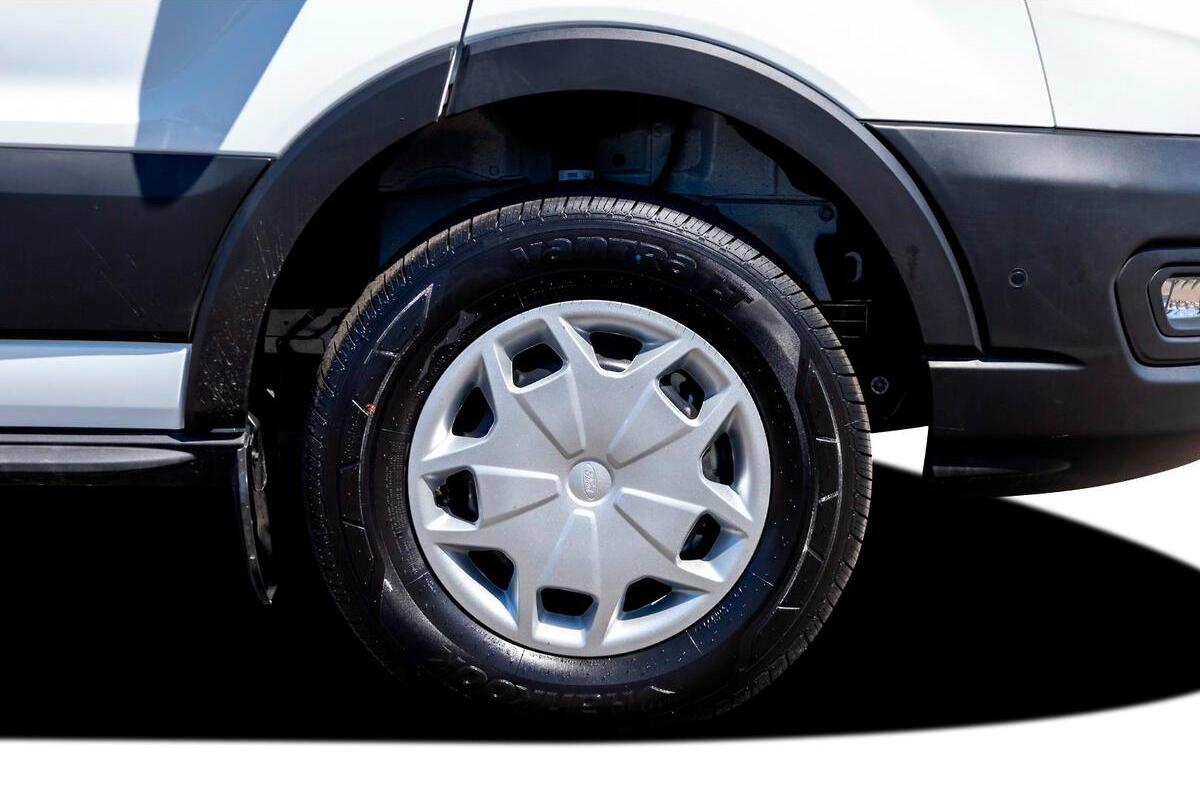 2024 Ford E-Transit 420L VO Auto MY24.00 image 22