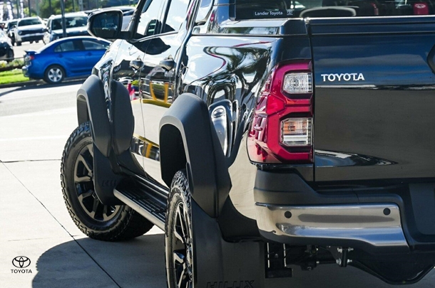 2023 Toyota Hilux 4x4 Rogue image 21