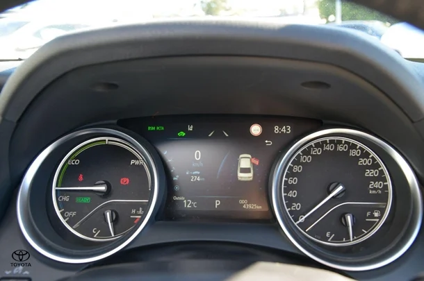2021 Toyota Camry Hybrid SL image 12