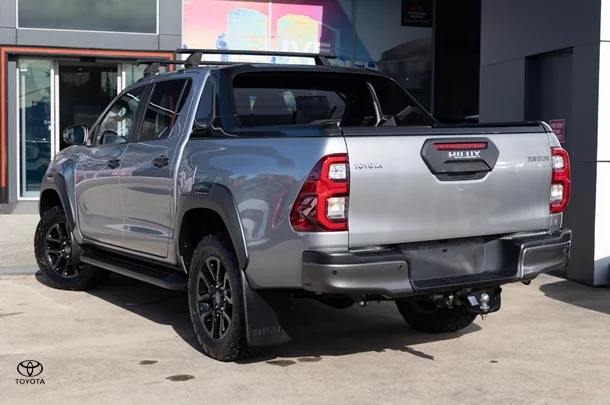 2021 Toyota Hilux 4x4 Rogue image 2