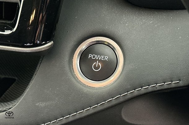 2024 Toyota Kluger Hybrid GX AWD image 19