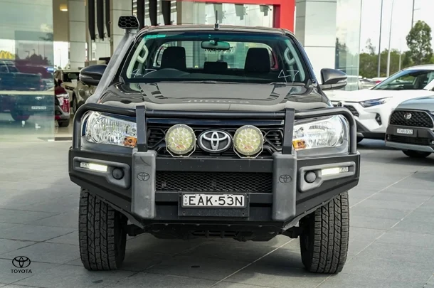 2018 Toyota HILUX Rugged image 5