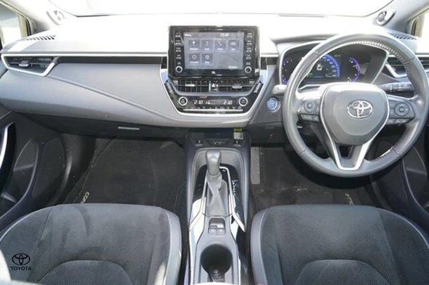 2020 Toyota Corolla Hatch Hybrid ZR image 5