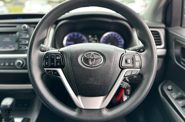 2019 Toyota KLUGER 4x2 GX image 11