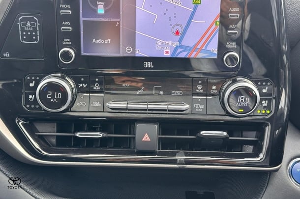 2022 Toyota Kluger Hybrid AWD GRANDE image 19