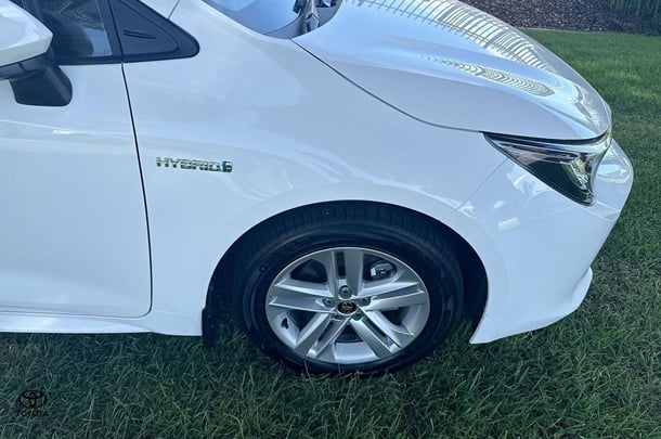 2021 Toyota Corolla Ascent Sport image 10