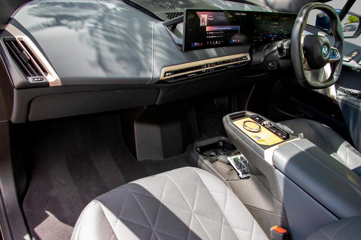 2025 BMW iX xDrive50 Sport I20 Auto AWD image 6