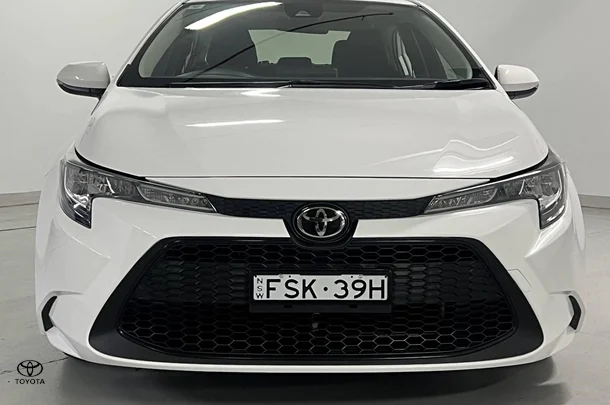2020 Toyota Corolla Ascent Sport image 3