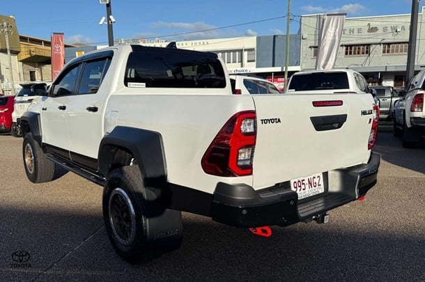 2024 Toyota Hilux GR-S image 2