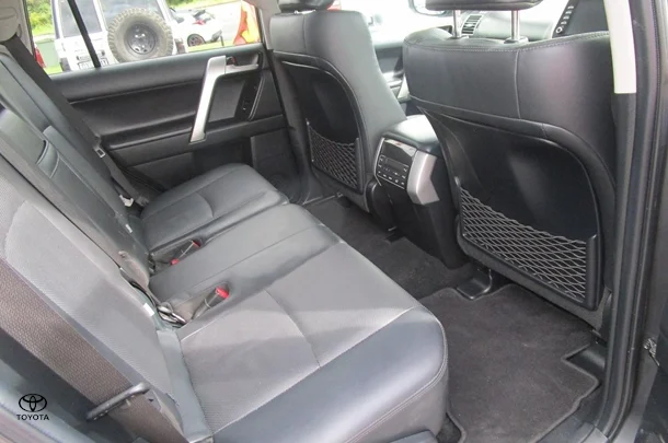 2021 Toyota Prado VX image 18