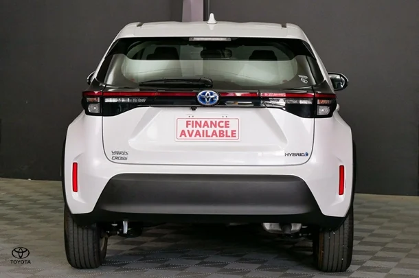 2024 Toyota Yaris Cross Hybrid GX image 5