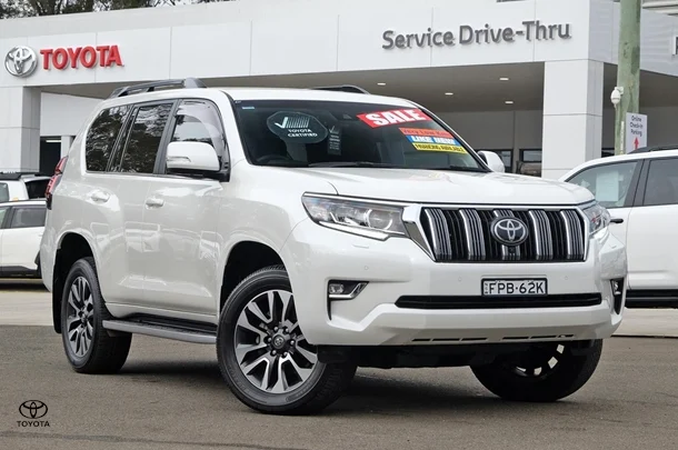 2023 Toyota PRADO VX image 1