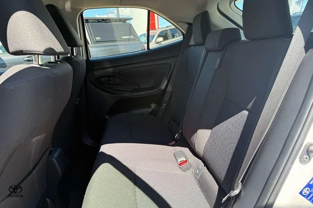 2021 Toyota Yaris Cross Hybrid GX image 5