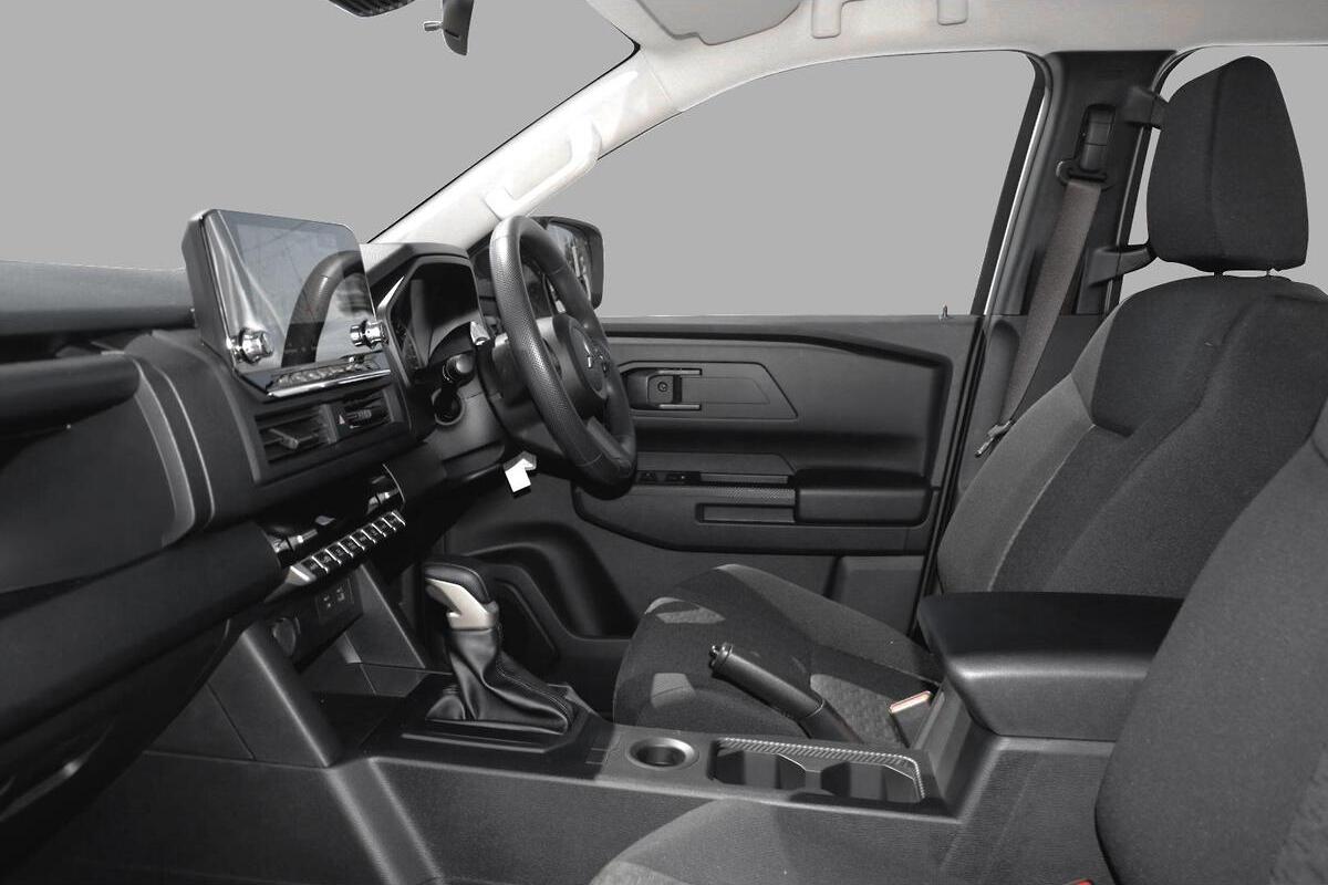 2024 Mitsubishi Triton GLX MV Auto 4x2 MY24.5 Double Cab image 8