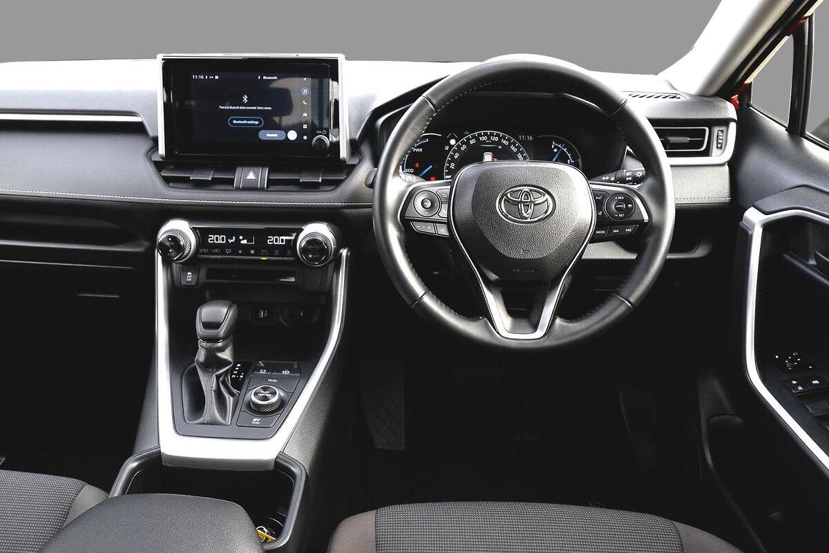 2024 Toyota RAV4 GX Auto eFour image 6