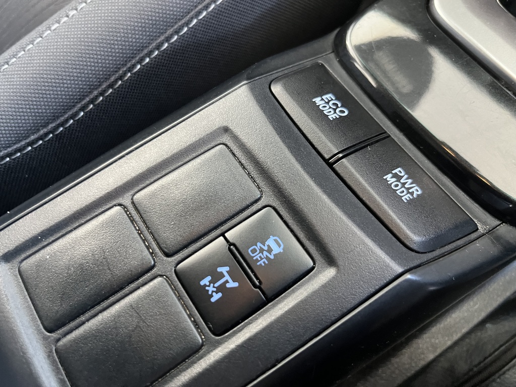 2020 Toyota Fortuner GX image 18