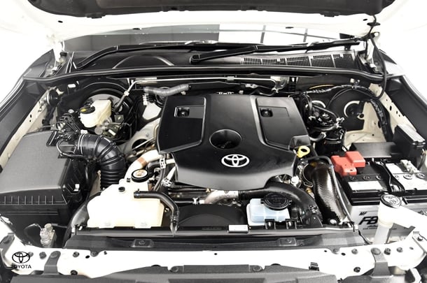 2024 Toyota Hilux 4x4 SR5 image 20