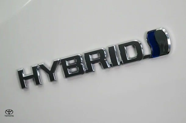 2024 Toyota RAV4 Hybrid GX 2WD image 23