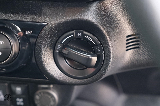 2022 Toyota Hilux SR5 image 21