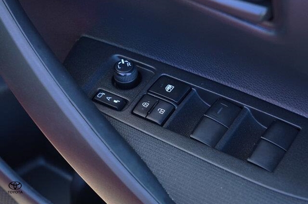 2024 Toyota Corolla Hatch Ascent Sport image 15