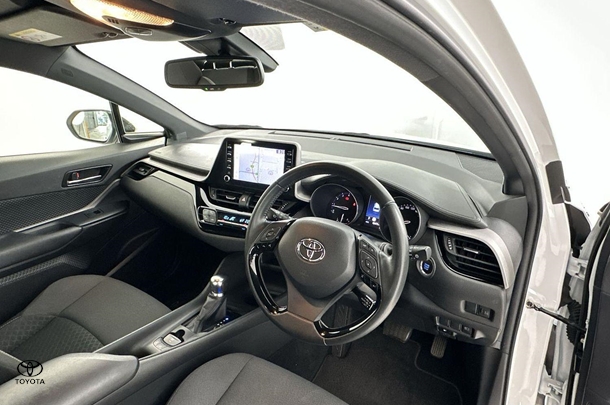 2023 Toyota CH-R GXL-2WD image 13