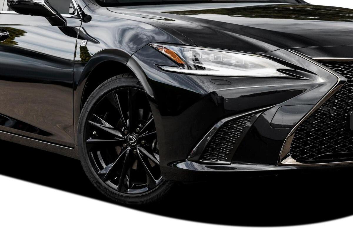 2024 Lexus ES ES300h F Sport Auto image 18