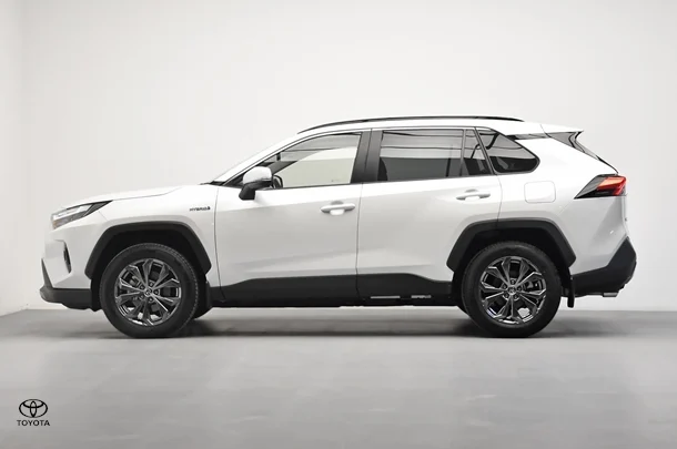 2024 Toyota RAV4 Hybrid GXL-2WD image 4
