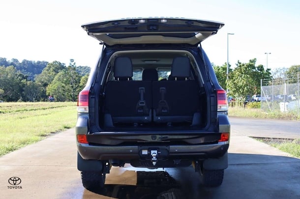 2020 Toyota Landcruiser VX image 12