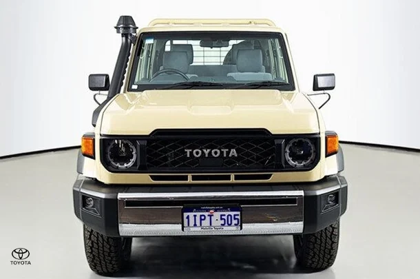 2024 Toyota LANDCRUISER MILITARY GXL image 2