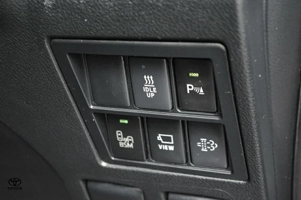 2023 Toyota Hilux 4x4 Rogue image 17