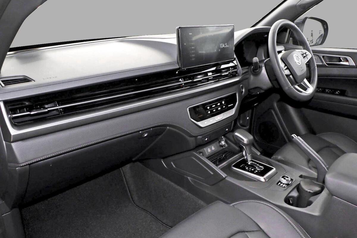 2024 SsangYong Musso Ultimate XLV Auto 4x4 MY24 image 7