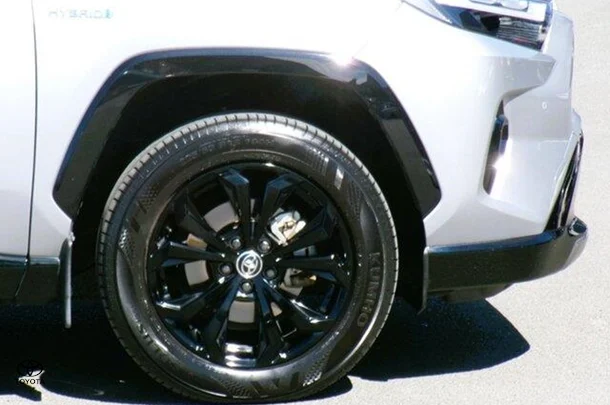 2022 Toyota RAV4 XSE image 5