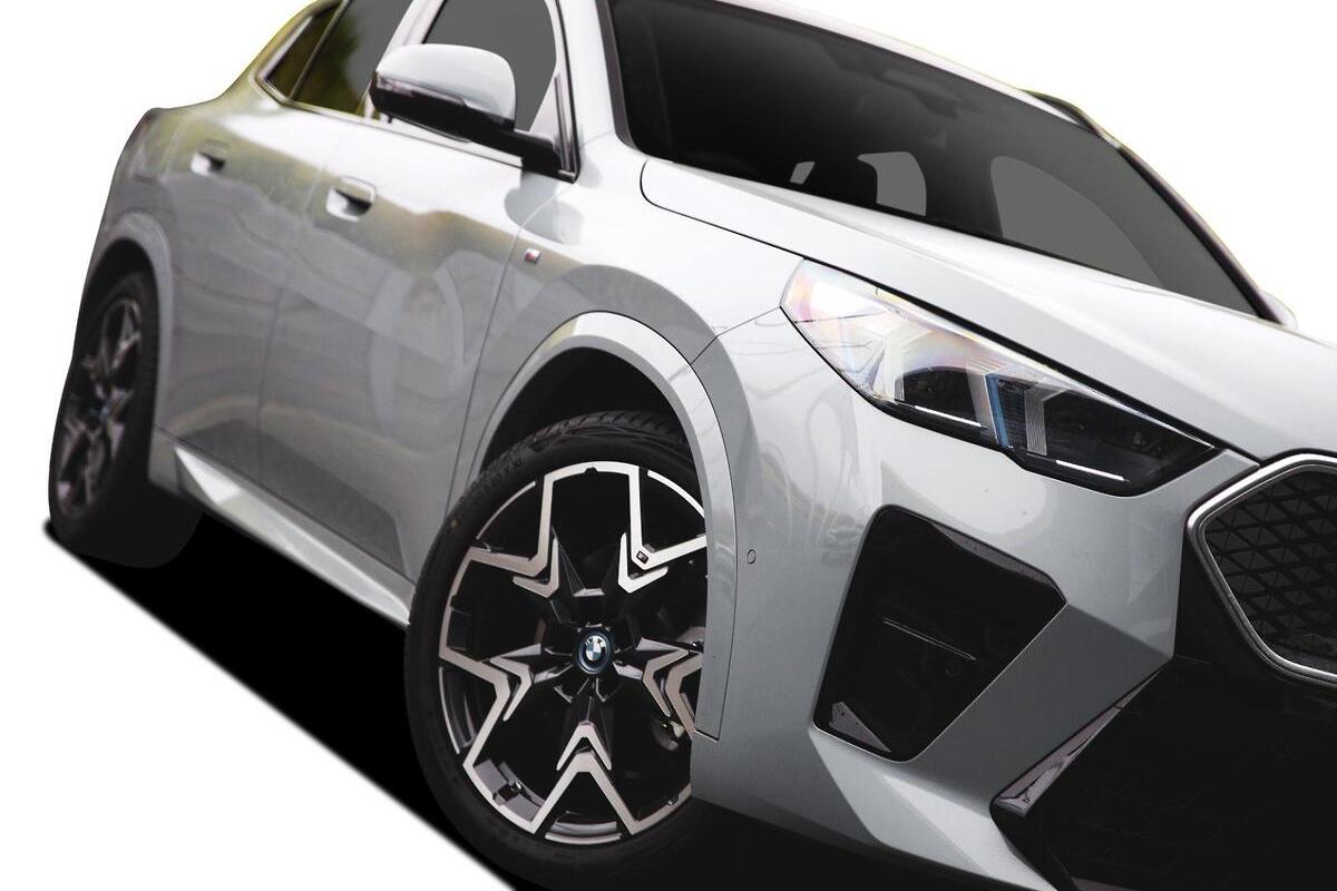 2024 BMW iX2 xDrive30 M Sport U10 Auto AWD image 16