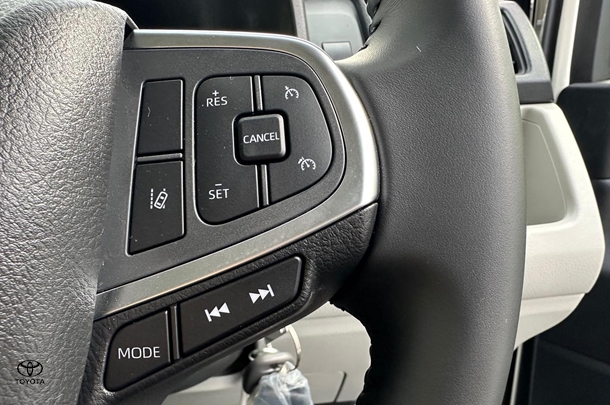 2023 Toyota Hiace LWB image 21