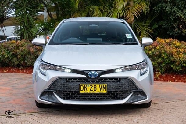 2024 TOYOTA Corolla Hatch Hybrid Ascent Sport image 4