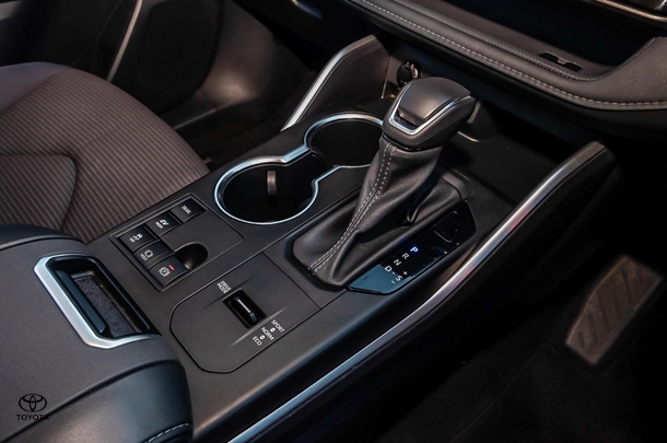 2023 TOYOTA Kluger Hybrid GX AWD image 21