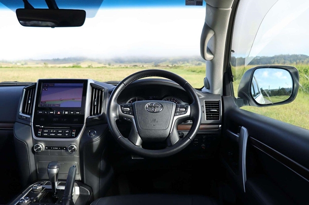2020 Toyota Landcruiser VX image 18