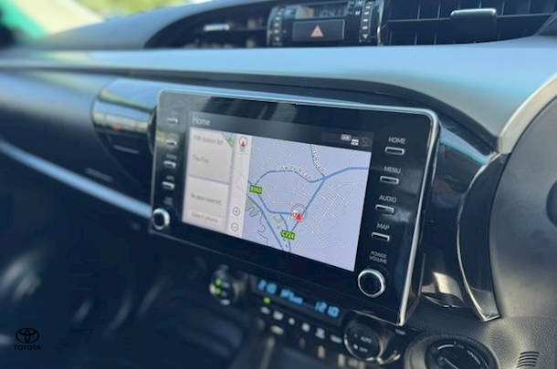 2022 Toyota Hilux SR5 image 12