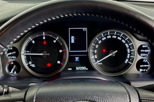 2021 Toyota LANDCRUISER GXL image 19