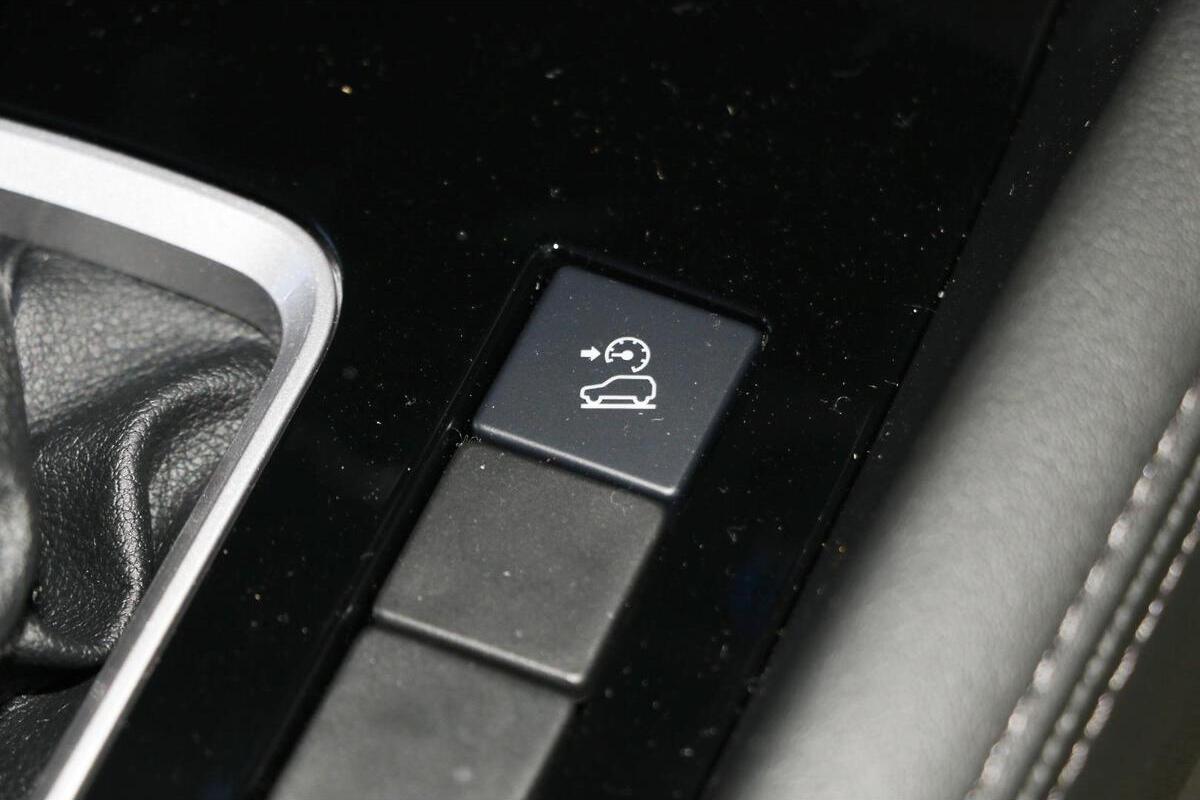 2024 Mazda BT-50 XS TF Auto 4x2 image 12