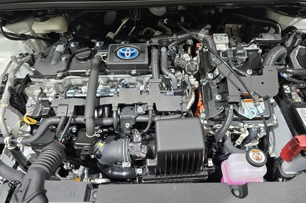 2024 Toyota COROLLA SEDAN HYBRID Ascent Sport image 11