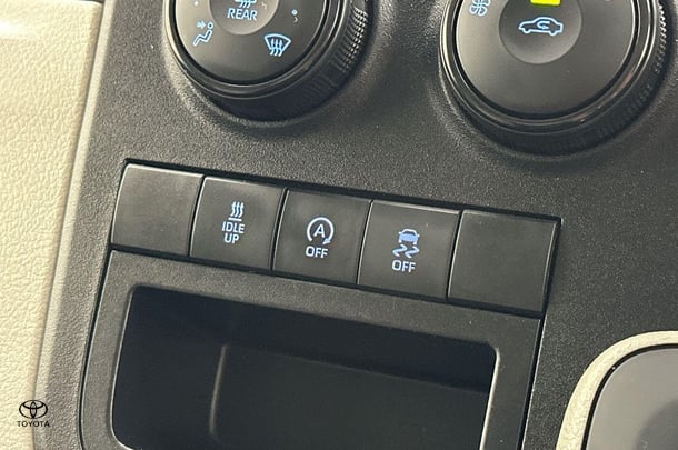 2021 Toyota Hiace LWB image 27