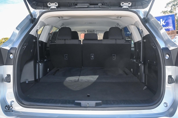 2022 Toyota KLUGER HYBRID GX AWD image 20