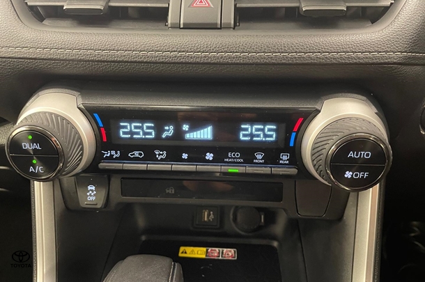 2023 Toyota RAV4 Hybrid GXL-2WD image 28