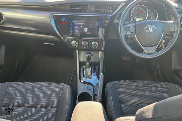 2015 Toyota Corolla Ascent Sport image 15