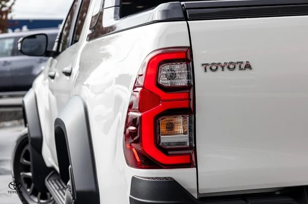 2023 Toyota HILUX Rogue image 19